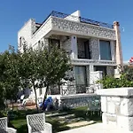 Beyaz Tas Butik 2*