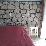 Beyaz Tas Butik 2*