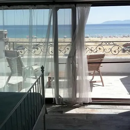Beyaz Tas Butik فندق Ayvalı