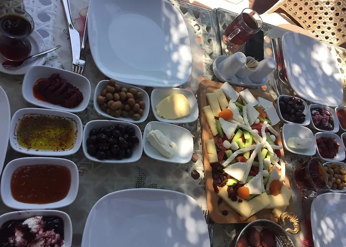 Beyaz Tas Butik 2* Айвалык