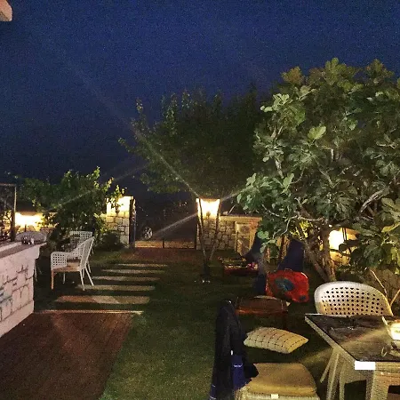 Beyaz Tas Butik 2* Ayvalik